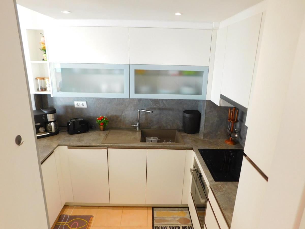 Gmid Immo Apartamento Oasis Atico Roses Dış mekan fotoğraf