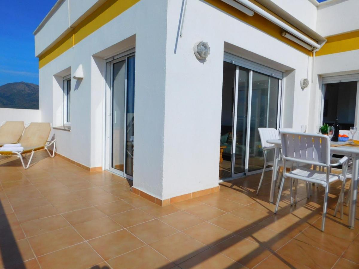Gmid Immo Apartamento Oasis Atico Roses Dış mekan fotoğraf